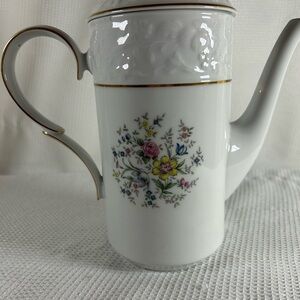 Garland by Belkraft fine chine tea- coffee pot